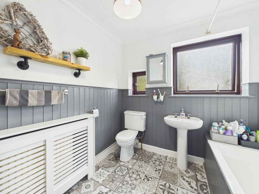 Images for Prendergast, Haverfordwest, SA61 EAID:2884406164 BID:6e036efe-2661-428f-b5bf-a0a4ec799e22