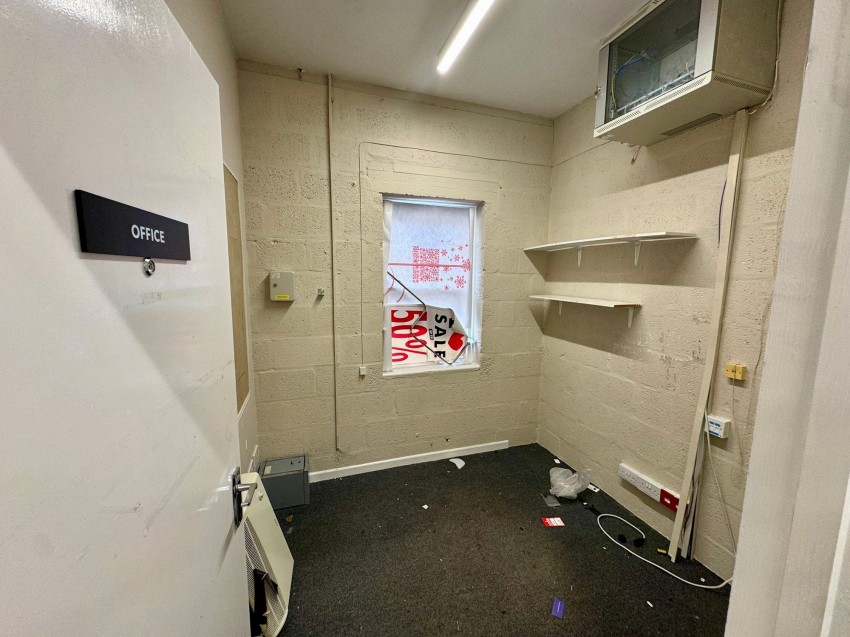 Images for Bridge Street, Haverfordwest, SA61 EAID:2884406164 BID:6e036efe-2661-428f-b5bf-a0a4ec799e22