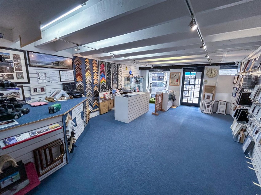 Images for 42 High Street, Haverfordwest EAID:RKLUCASAPI BID:1