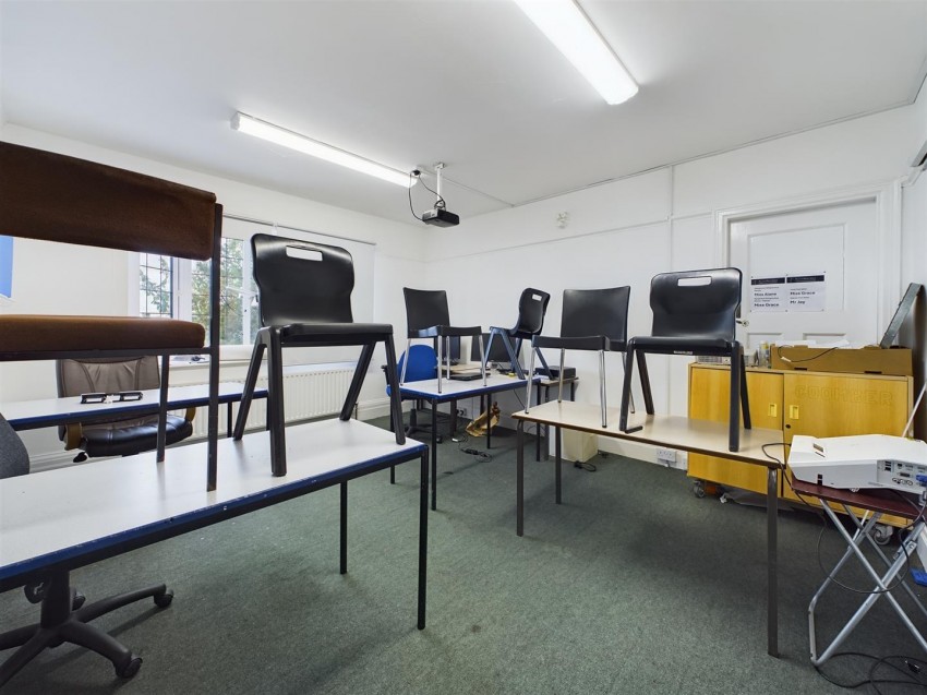 Images for Glenover House, Scarrowscant Lane, Haverfordwest EAID:RKLUCASAPI BID:1