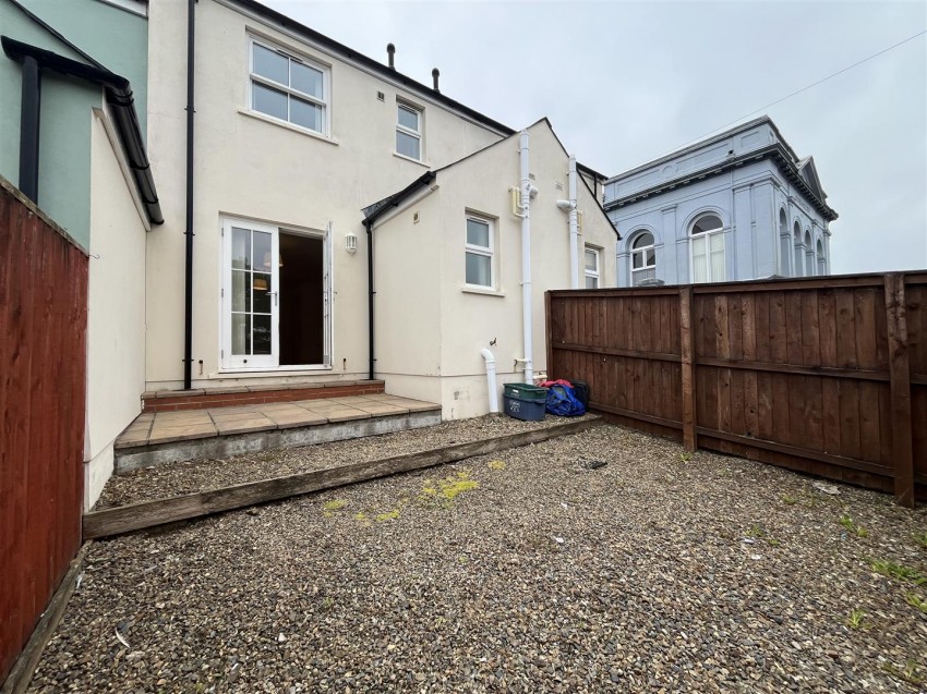 Images for 3 Ebenezer Row, Haverfordwest EAID:RKLUCASAPI BID:1