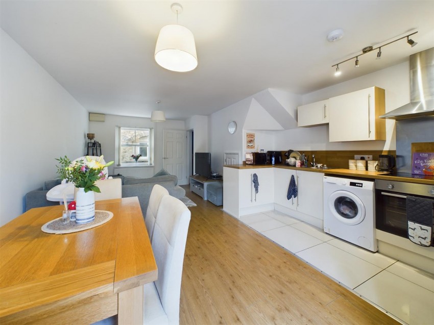 Images for 3 Ebenezer Row, Haverfordwest EAID:RKLUCASAPI BID:1