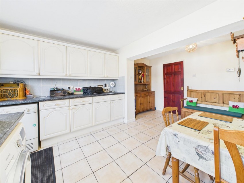 Images for 13 Alban Crescent, Waterston, Milford Haven EAID:RKLUCASAPI BID:1