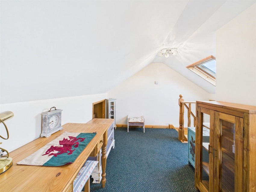 Images for 13 Alban Crescent, Waterston, Milford Haven EAID:RKLUCASAPI BID:1