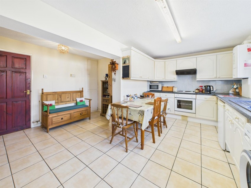 Images for 13 Alban Crescent, Waterston, Milford Haven EAID:RKLUCASAPI BID:1