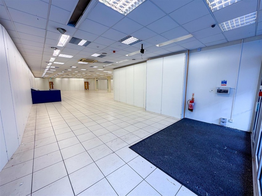Images for 8 High Street, Fishguard SA65 9AR EAID:RKLUCASAPI BID:1