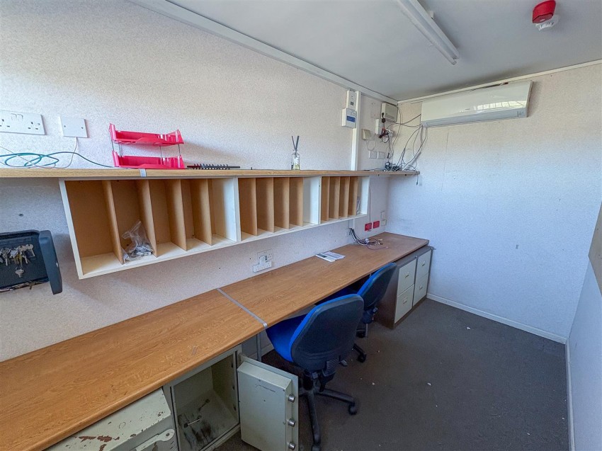 Images for 8 High Street, Fishguard SA65 9AR EAID:RKLUCASAPI BID:1