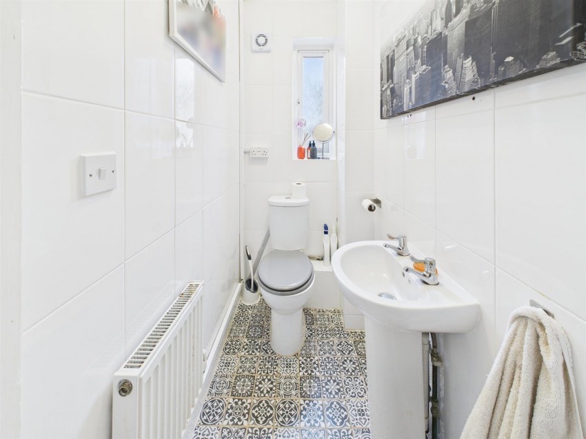 Images for 5 Goughs Court, Milford Haven EAID:RKLUCASAPI BID:1