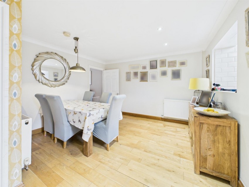 Images for 5 Goughs Court, Milford Haven EAID:RKLUCASAPI BID:1