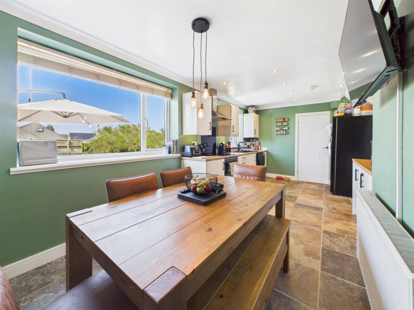 Images for 47 The Close, Johnston, Haverfordwest EAID:RKLUCASAPI BID:1
