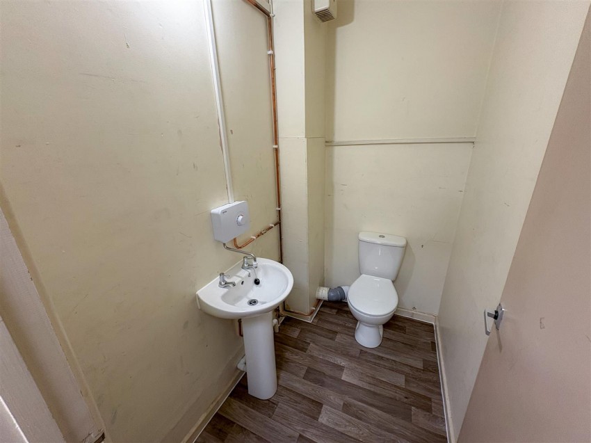 Images for Unit 2, 45a High Street, Haverfordwest EAID:RKLUCASAPI BID:1