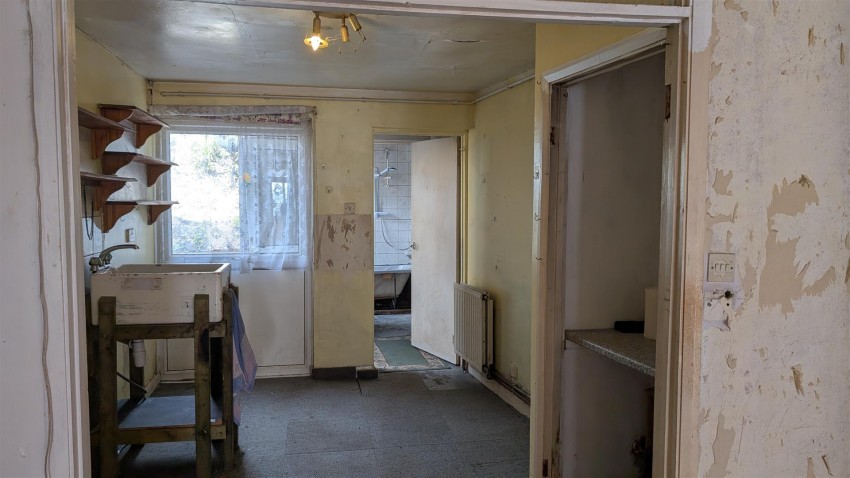 Images for 58A Prendergast, Haverfordwest EAID:RKLUCASAPI BID:1