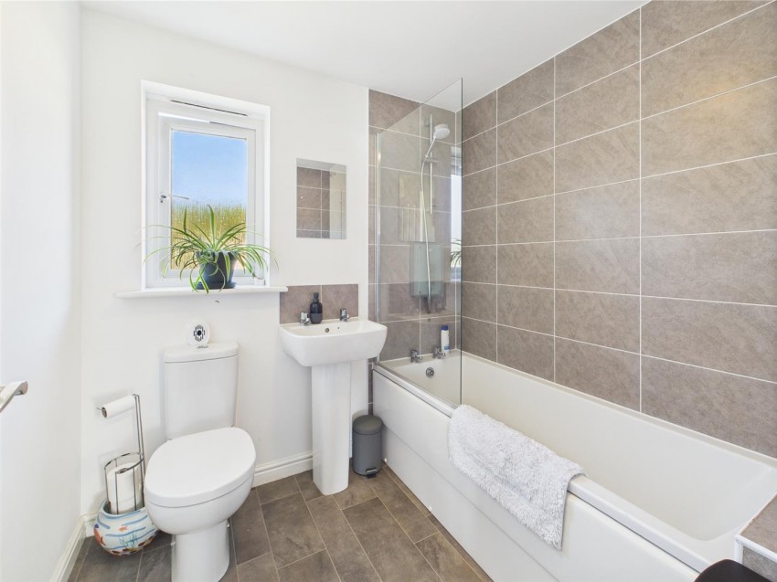 Images for 27 Gatehouse View, Pembroke EAID:RKLUCASAPI BID:1