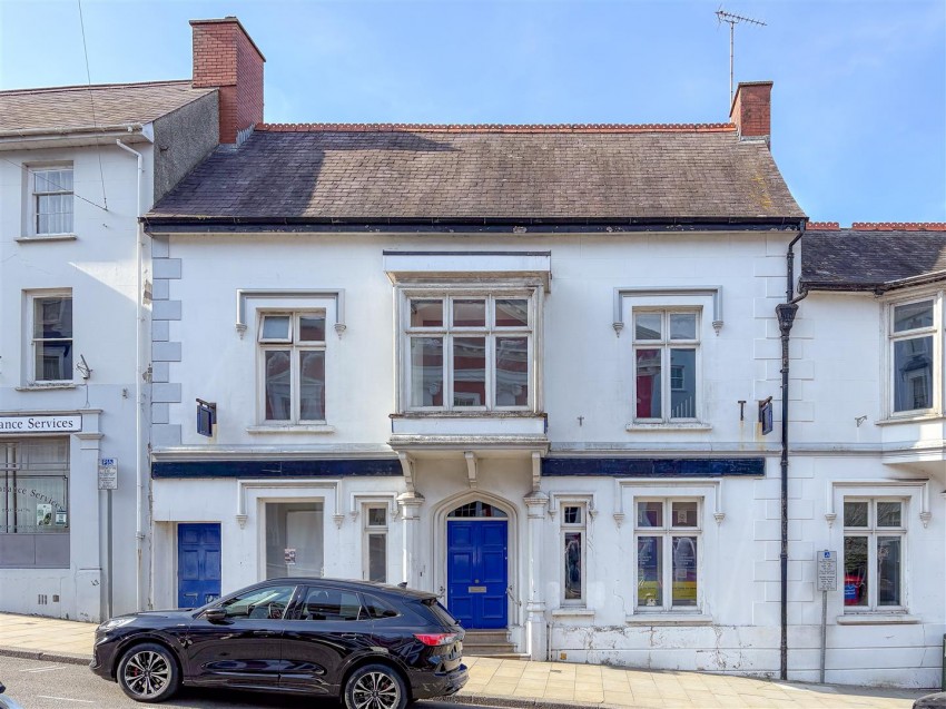 Images for 48 High Street, Haverfordwest EAID:RKLUCASAPI BID:1
