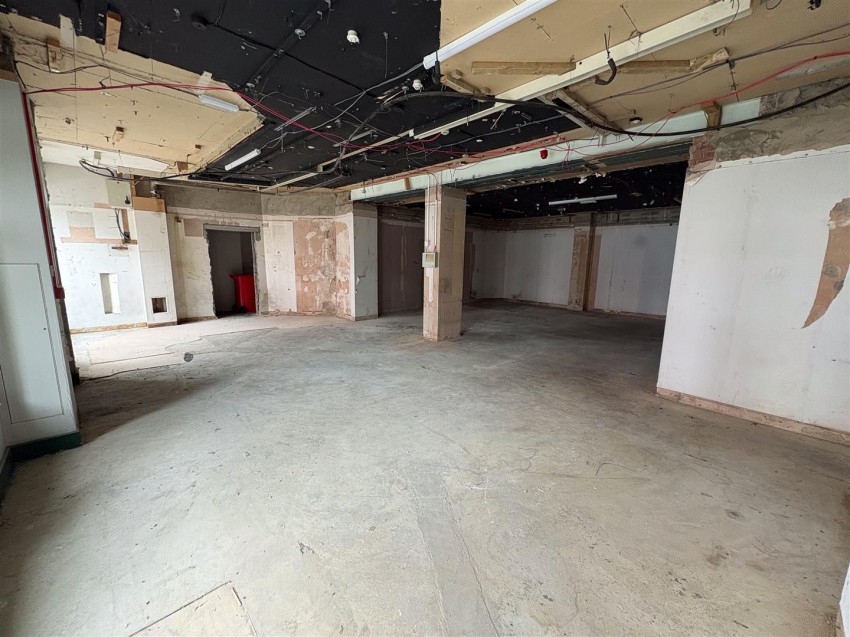 Images for 48 High Street, Haverfordwest EAID:RKLUCASAPI BID:1