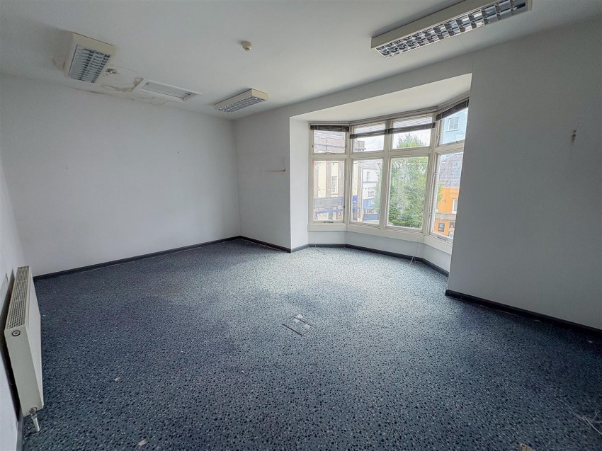 Images for 48 High Street, Haverfordwest EAID:RKLUCASAPI BID:1