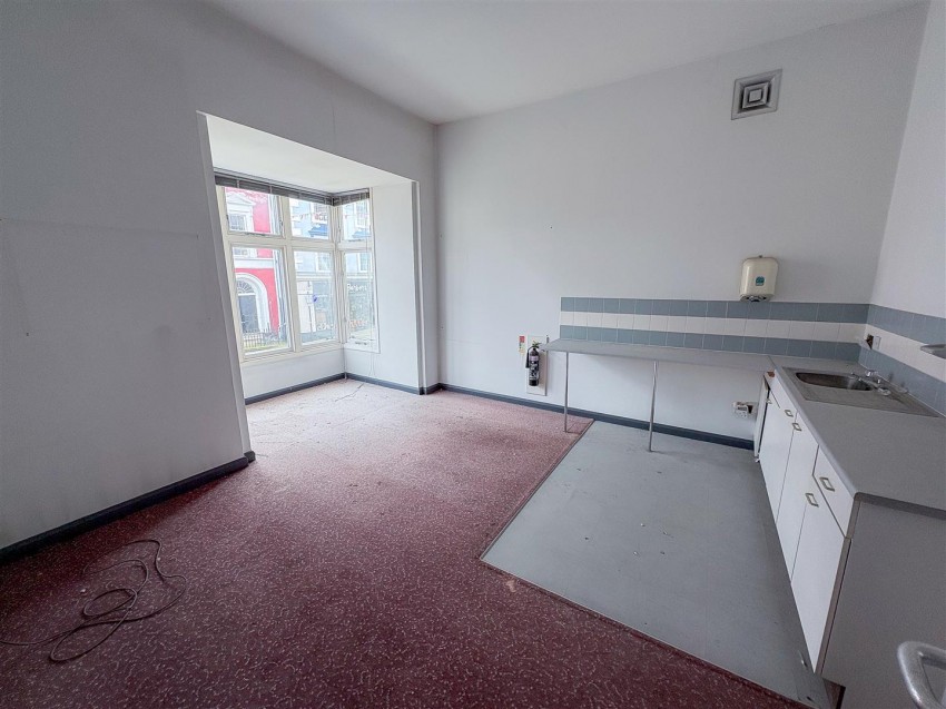 Images for 48 High Street, Haverfordwest EAID:RKLUCASAPI BID:1