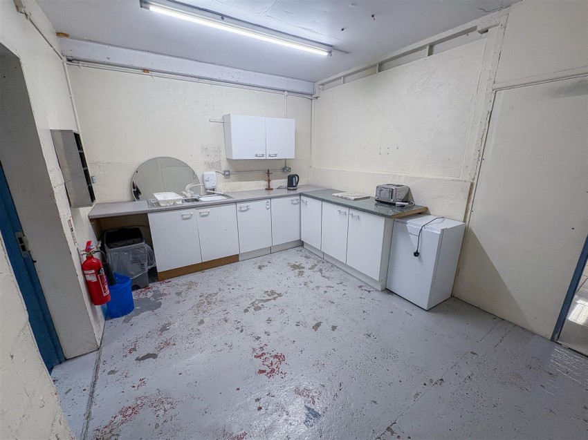 Images for Former Character Kitchens & Bathrooms, Magdelene Street, Haverfordwest EAID:RKLUCASAPI BID:1