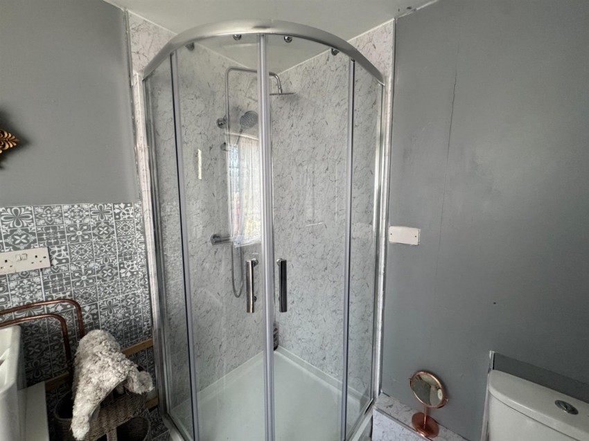 Images for 16 Merlins Hill, Haverfordwest EAID:RKLUCASAPI BID:1