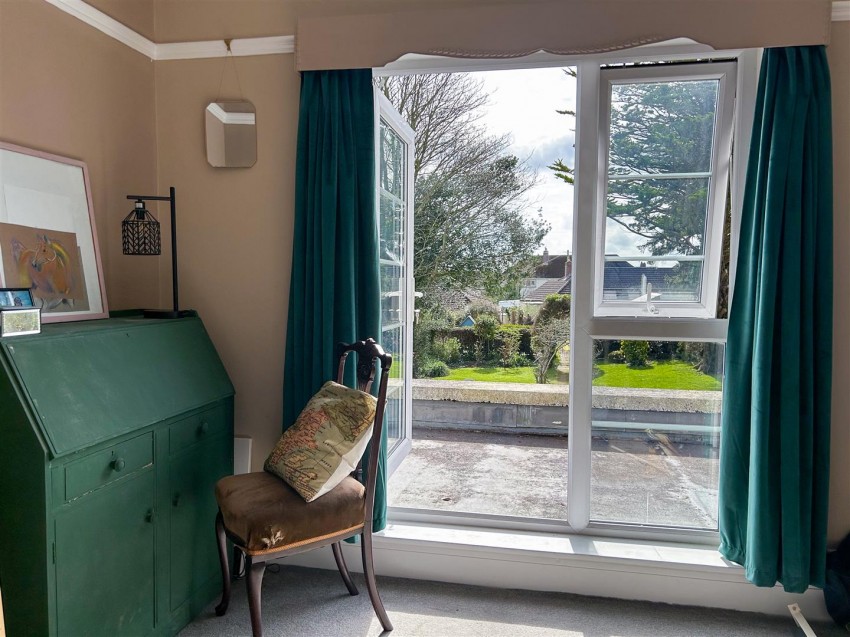 Images for 16 Merlins Hill, Haverfordwest EAID:RKLUCASAPI BID:1
