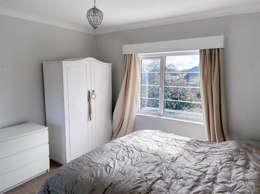 Images for 16 Merlins Hill, Haverfordwest EAID:RKLUCASAPI BID:1
