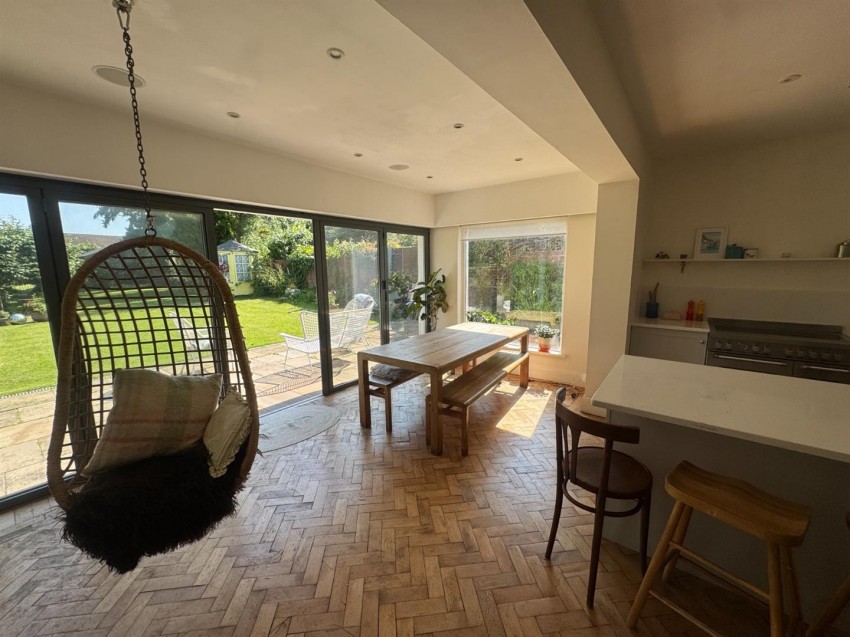Images for 16 Merlins Hill, Haverfordwest EAID:RKLUCASAPI BID:1