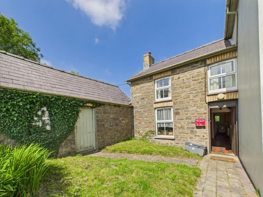 Images for Fron-Y-Garth, Plwmp, Llandysul EAID:RKLUCASAPI BID:1