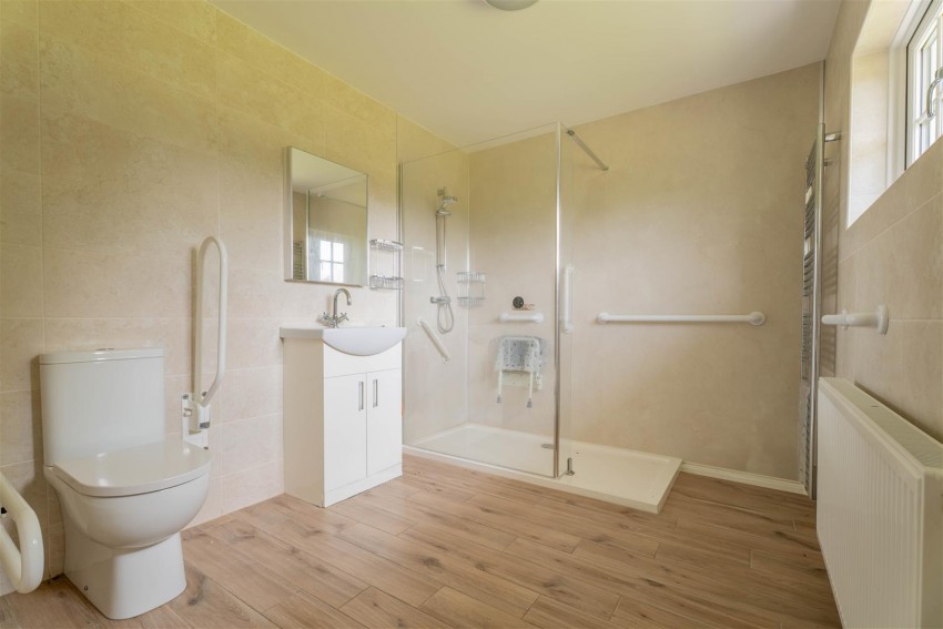 Images for Cwmpibau, The Cottage & Pontgareg, New Moat, Haverfordwest SA62 4RE EAID:RKLUCASAPI BID:1