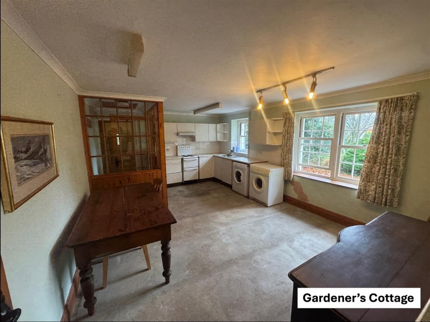 Images for Cwmpibau, The Cottage & Pontgareg, New Moat, Haverfordwest SA62 4RE EAID:RKLUCASAPI BID:1