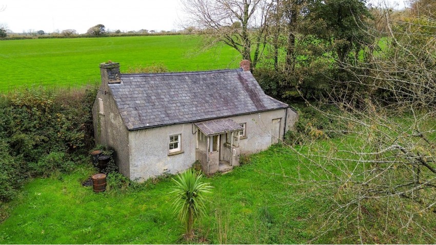 Images for Cwmpibau, The Cottage & Pontgareg, New Moat, Haverfordwest SA62 4RE EAID:RKLUCASAPI BID:1