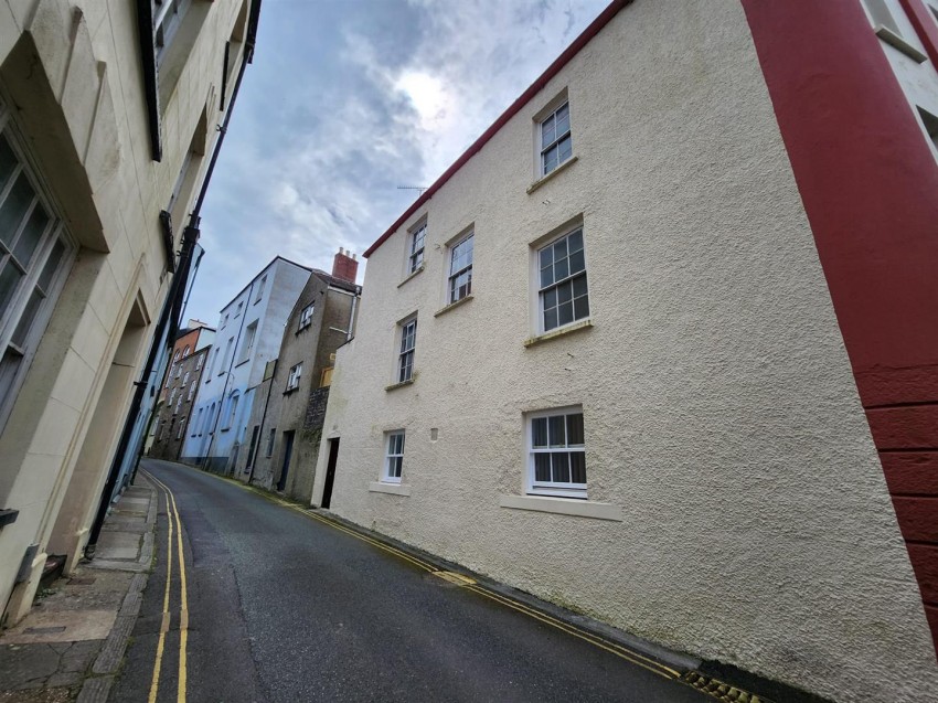 Images for Dark Street, Haverfordwest EAID:RKLUCASAPI BID:1