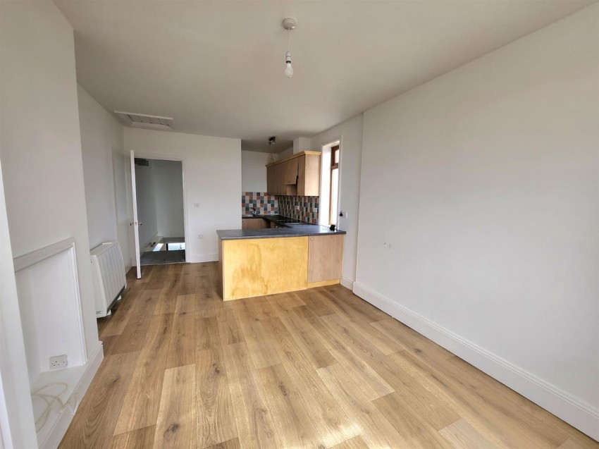 Images for Charles Street, Milford Haven EAID:RKLUCASAPI BID:1
