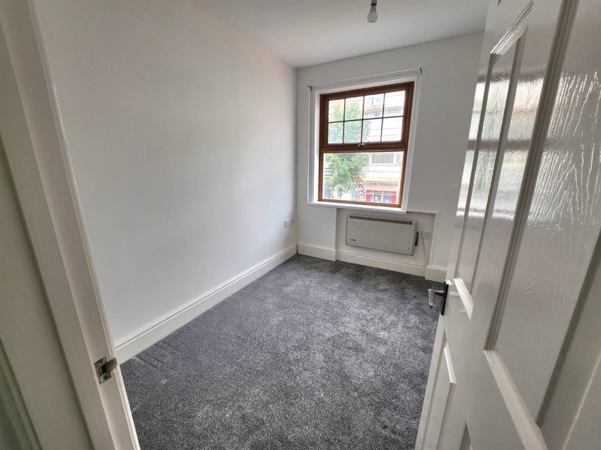 Images for Charles Street, Milford Haven EAID:RKLUCASAPI BID:1