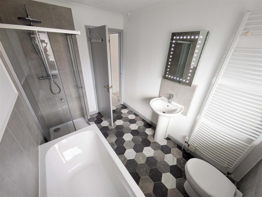Images for 13 Magdelene Street, Haverfordwest EAID:RKLUCASAPI BID:1