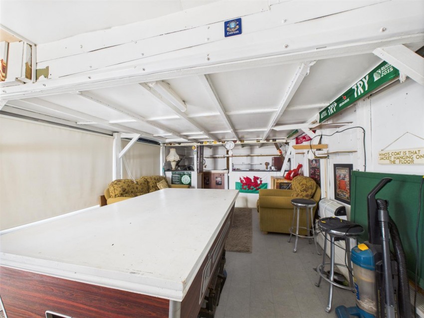 Images for 69 Observatory Avenue, Milford Haven EAID:RKLUCASAPI BID:1