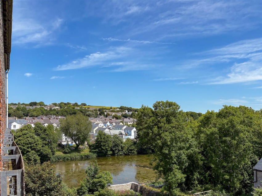 Images for Flat 1, Ballroom Apartments, 14 Main Street, Pembroke EAID:RKLUCASAPI BID:1