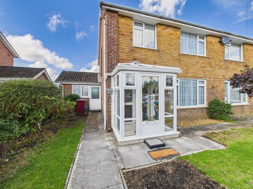 Images for 21 Stokes Avenue, Haverfordwest EAID:RKLUCASAPI BID:1