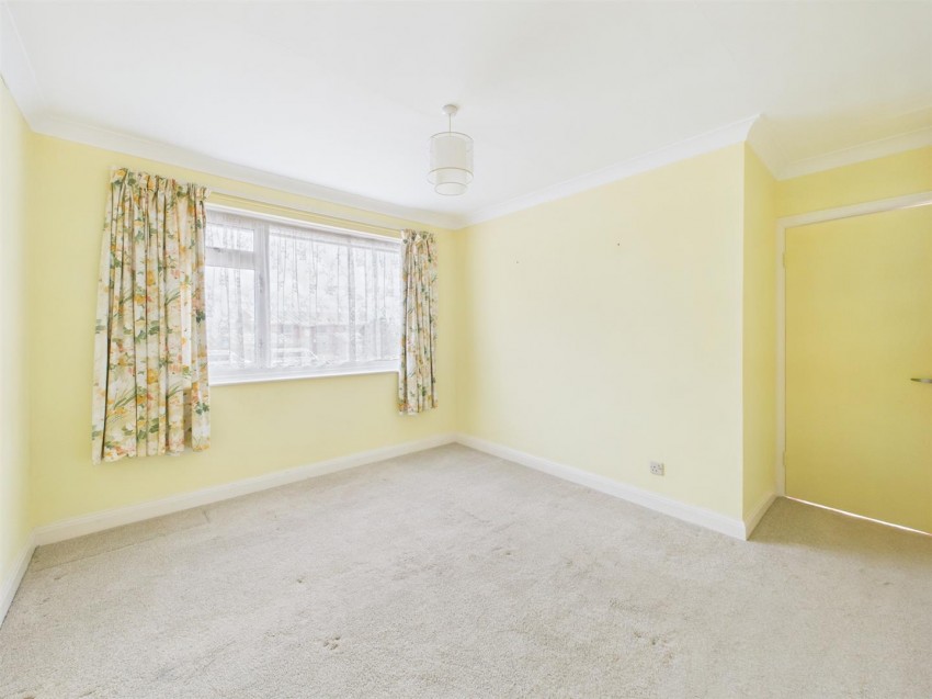 Images for 21 Stokes Avenue, Haverfordwest EAID:RKLUCASAPI BID:1