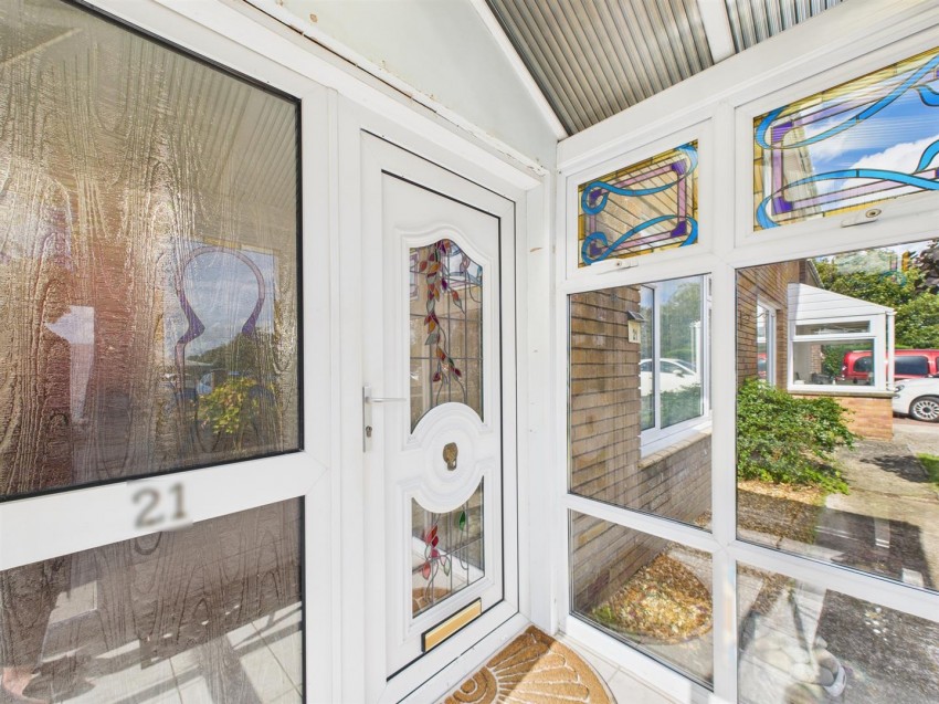 Images for 21 Stokes Avenue, Haverfordwest EAID:RKLUCASAPI BID:1