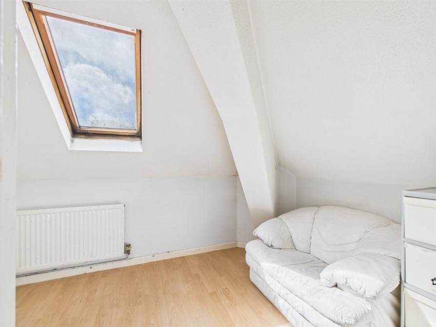 Images for 2 Swan Square, Haverfordwest EAID:RKLUCASAPI BID:1