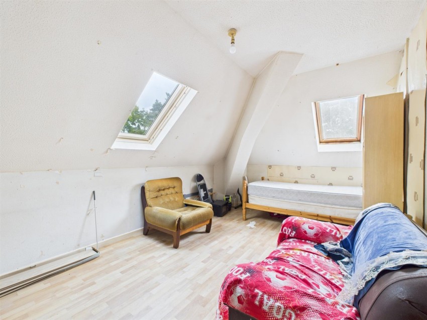 Images for 2 Swan Square, Haverfordwest EAID:RKLUCASAPI BID:1