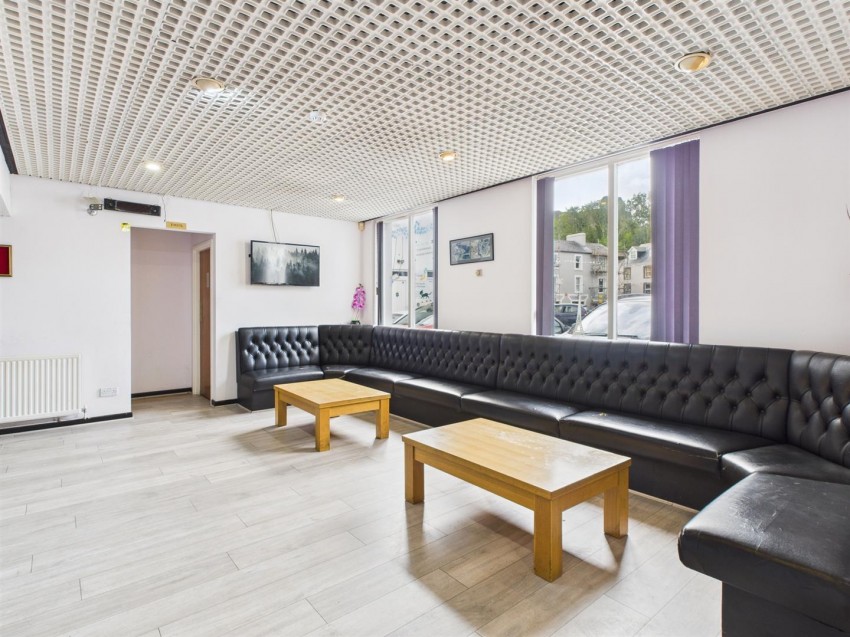 Images for 2 Swan Square, Haverfordwest EAID:RKLUCASAPI BID:1