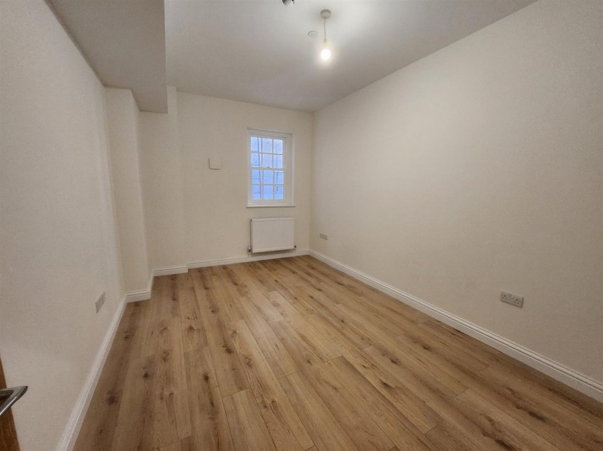Images for First Floor Flat, High Street, Haverfordwest EAID:RKLUCASAPI BID:1