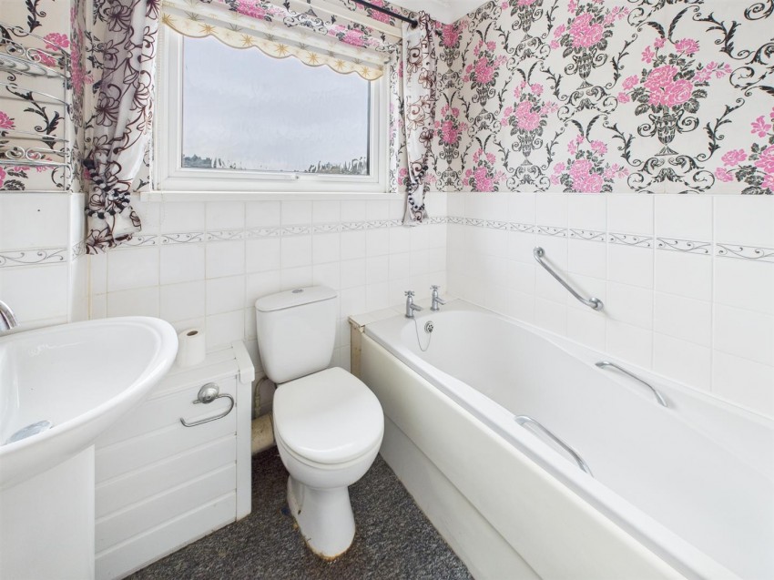 Images for 6 Longfellow Close, Haverfordwest EAID:RKLUCASAPI BID:1