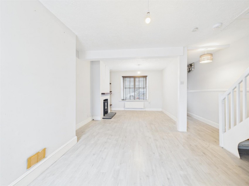 Images for 11 St Peters Road, Milford Haven EAID:RKLUCASAPI BID:1