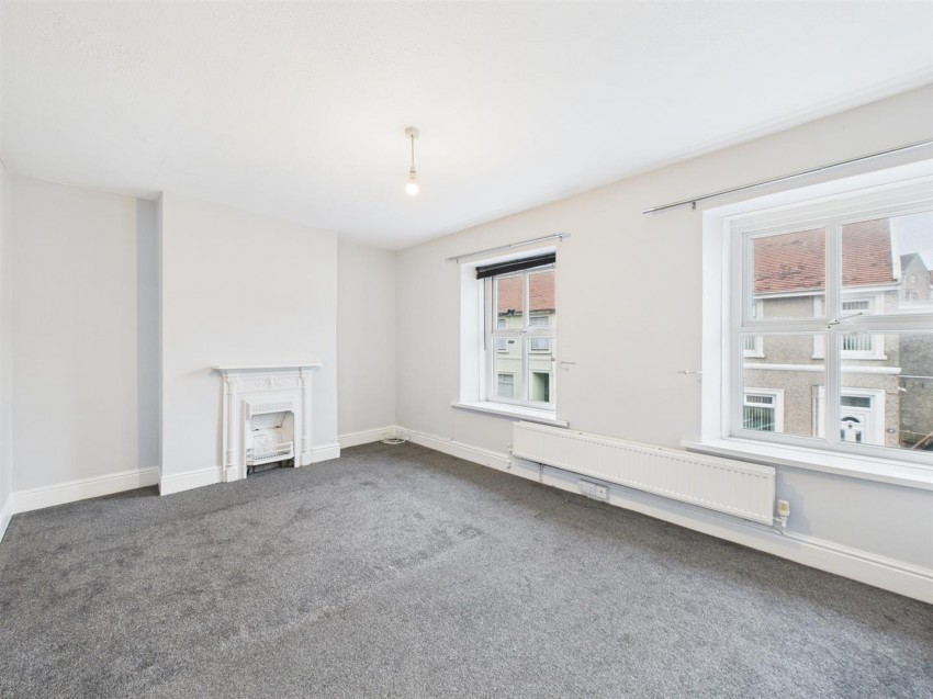 Images for 11 St Peters Road, Milford Haven EAID:RKLUCASAPI BID:1