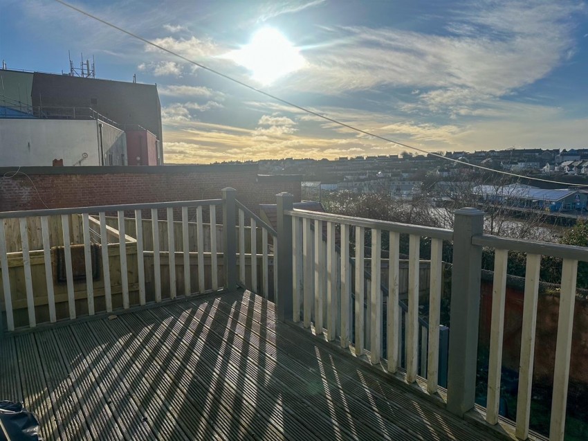 Images for 11 St Peters Road, Milford Haven EAID:RKLUCASAPI BID:1