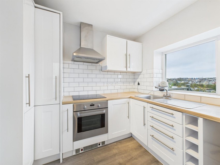 Images for 11 St Peters Road, Milford Haven EAID:RKLUCASAPI BID:1