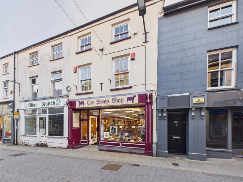 Images for 32 Bridge Street, Haverfordwest EAID:RKLUCASAPI BID:1
