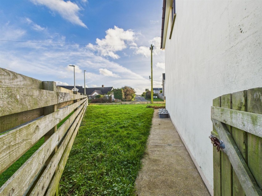 Images for Simpson Cross, Haverfordwest EAID:RKLUCASAPI BID:1